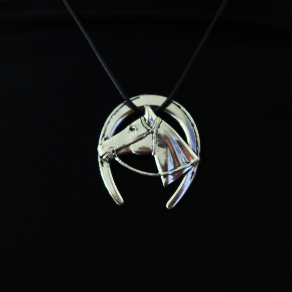 Western Horse Showmanship Horseshoe Silver Tone Pendant Necklace 2 Inch Long - Picture 2 of 4